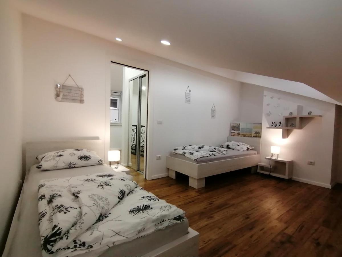 Apartmani Kiko Porec Bagian luar foto