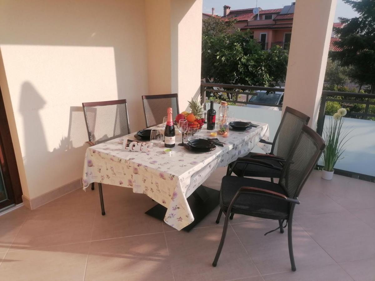 Apartmani Kiko Porec Bagian luar foto
